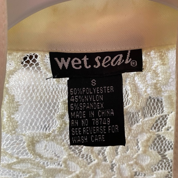 NWOT Wet Seal Cream Lace Jacket - Picture 2 of 4